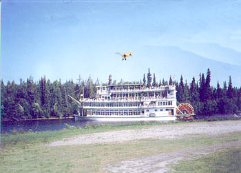 Bush pilot circling Discovery